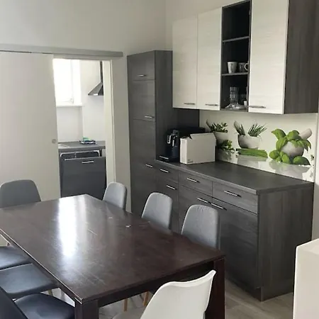 Rebuli - One - Zentral In 3 Leitendorf